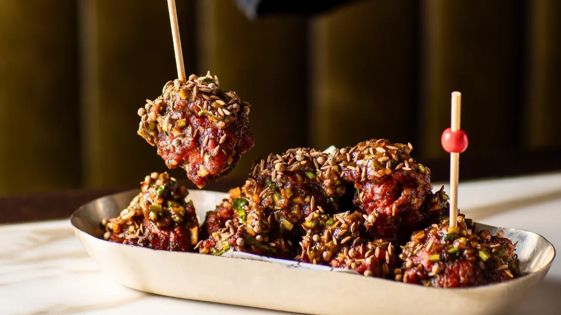 Discover Gymkhana Riyadh Restaurant: Menu & Experience with SPICE 6 What Makes the Gymkhana Experience Special?