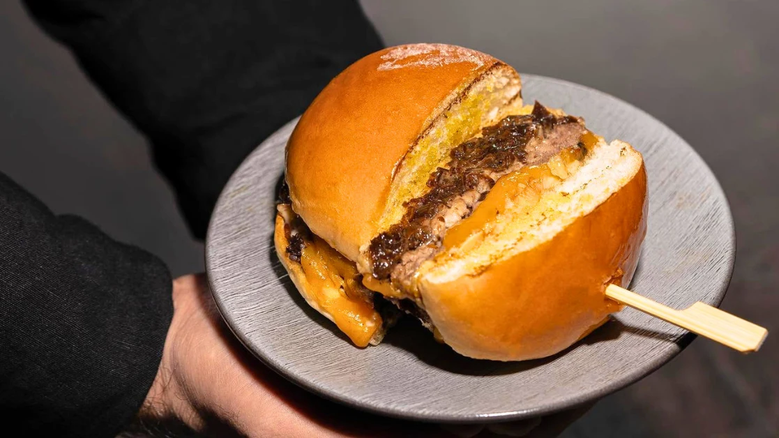 10 BEST Restaurants in Riyadh 11 Regal Burger Restaurant